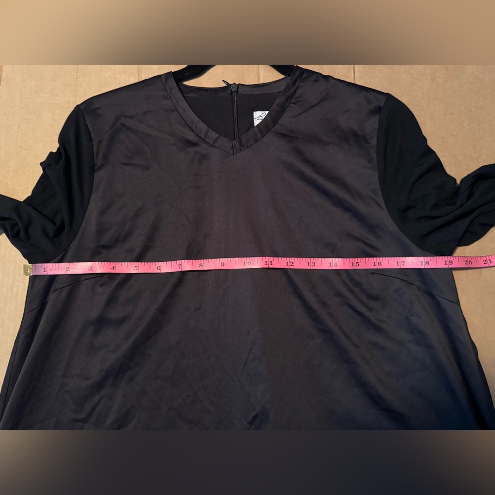 SHORT TARA DRESS By Tess - Picture 13 of 13